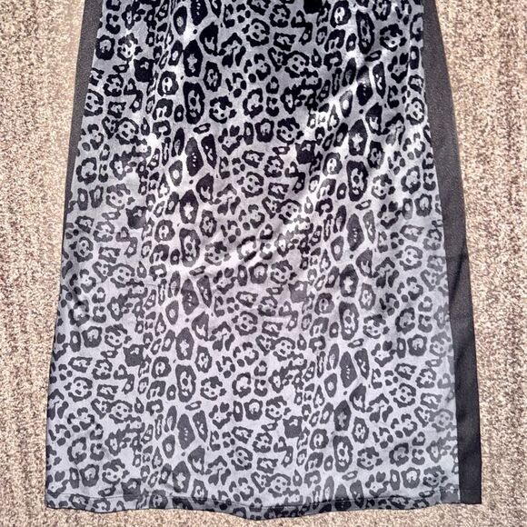 DAZY Women's Black Grey Cheetah Print Velour Shift Dress Size Medium - Picture 7 of 10